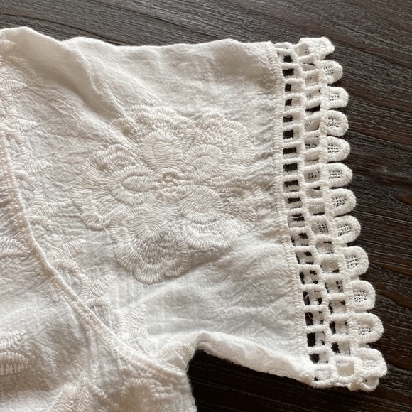 Arianna by Howards size S, 100% cotton blouse with lace and floral detailing. - Picture 8 of 10